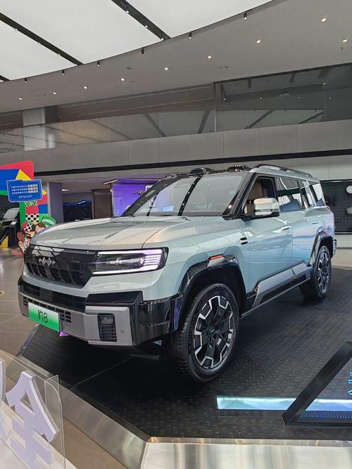 佛山禅城区华汇博企业管理咨询比亚迪方程豹硬派越野的爆款，英菲尼迪35周年与你共成长